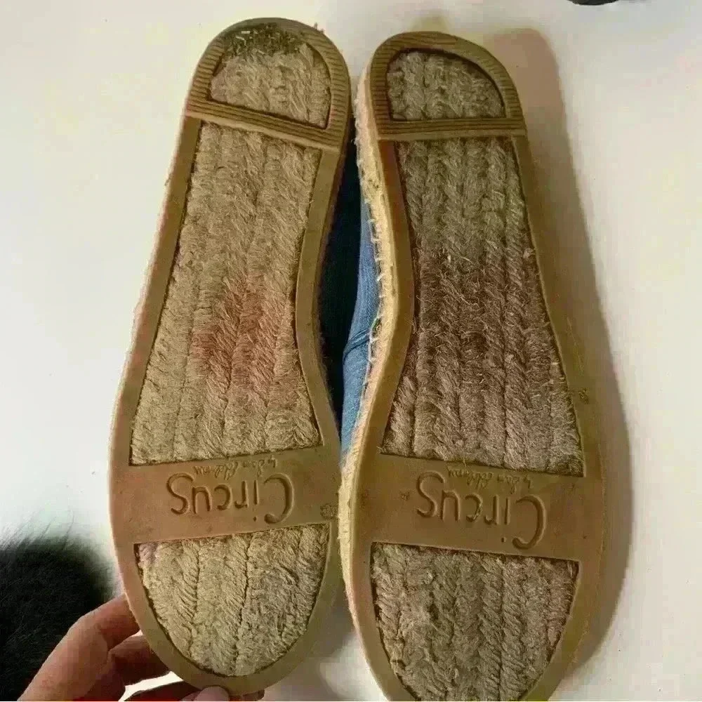 Sam Edelman Comfortable Canvas Shoe.Size 8.5